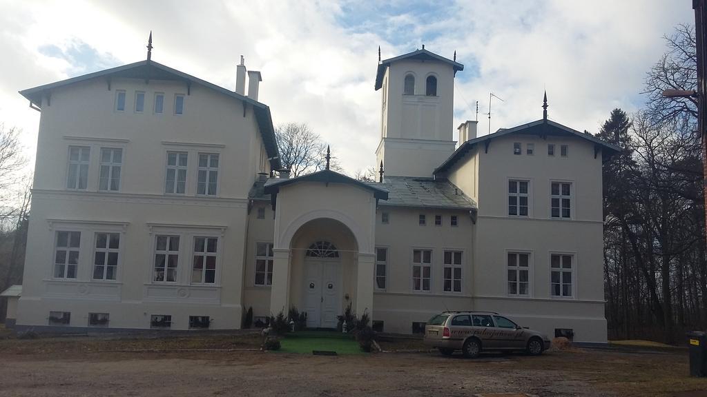 Agroturystyka "Palac W Janowie" Dış mekan fotoğraf