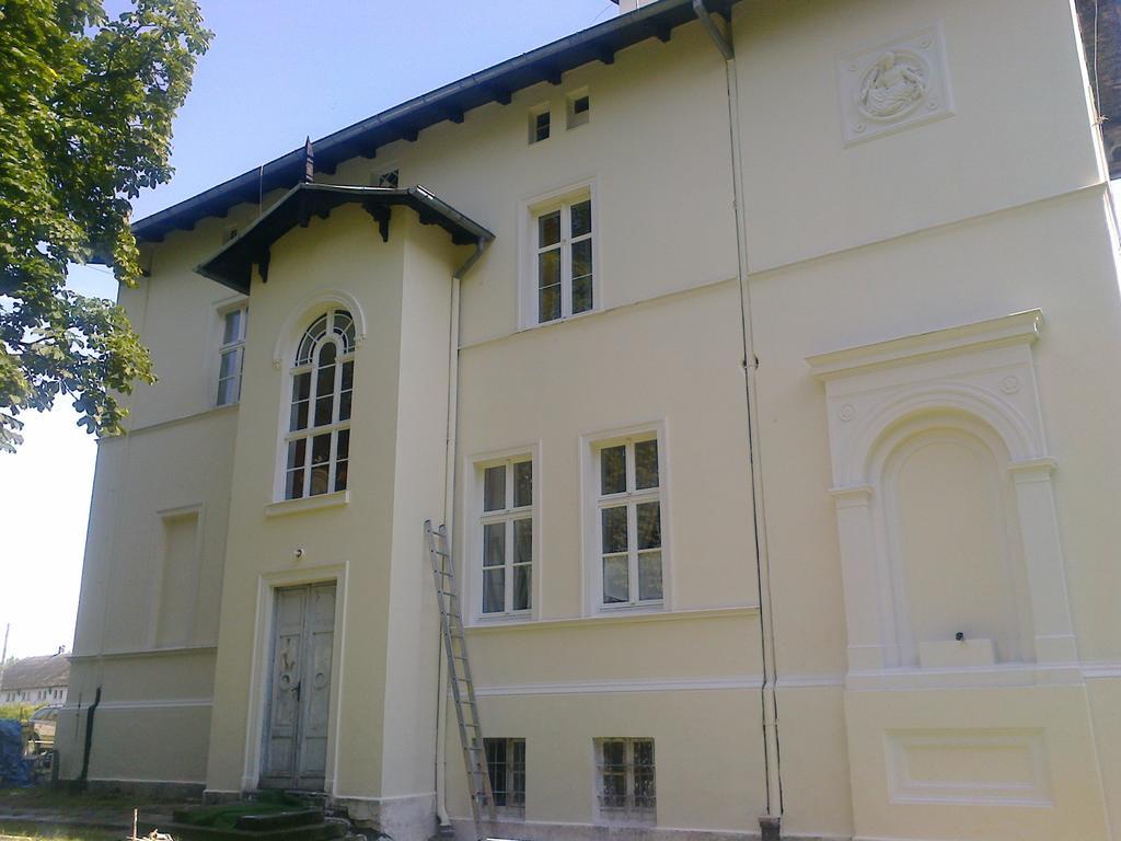 Agroturystyka "Palac W Janowie" Dış mekan fotoğraf